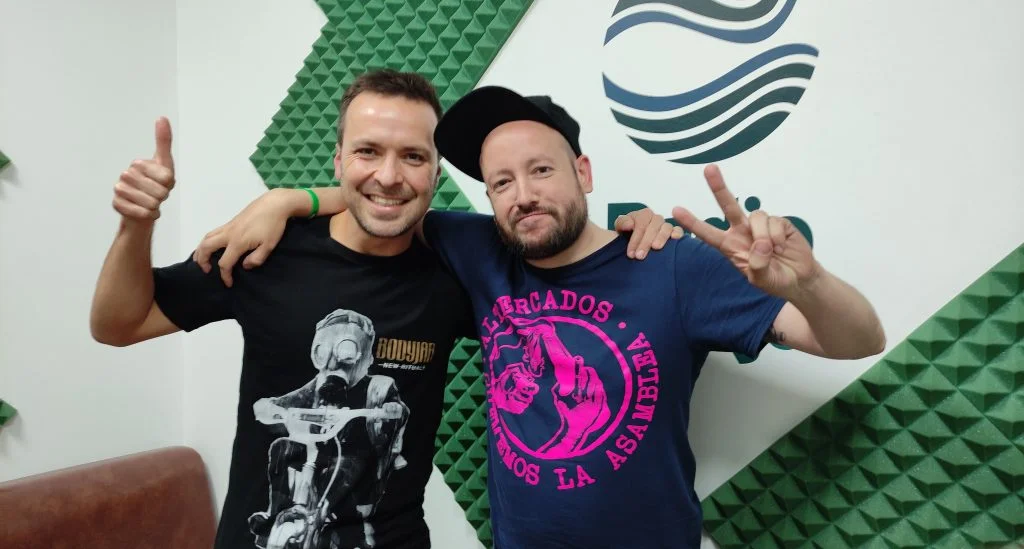 Mauricio Gómez de Tropical Punk Records/LAPM y Santiago Peña de Los Peyes/Asesorías del Punk/Radioamiga