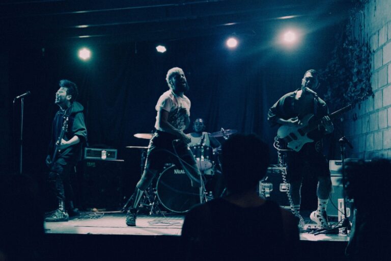 Verum West presenta Monte, banda de metalcore progresivo y post hardcore de Medellin Colombia - Tropical Punk Records